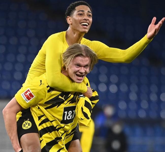 对标《恋与深空》，去年净利暴涨的IGG正筹备新乙游？